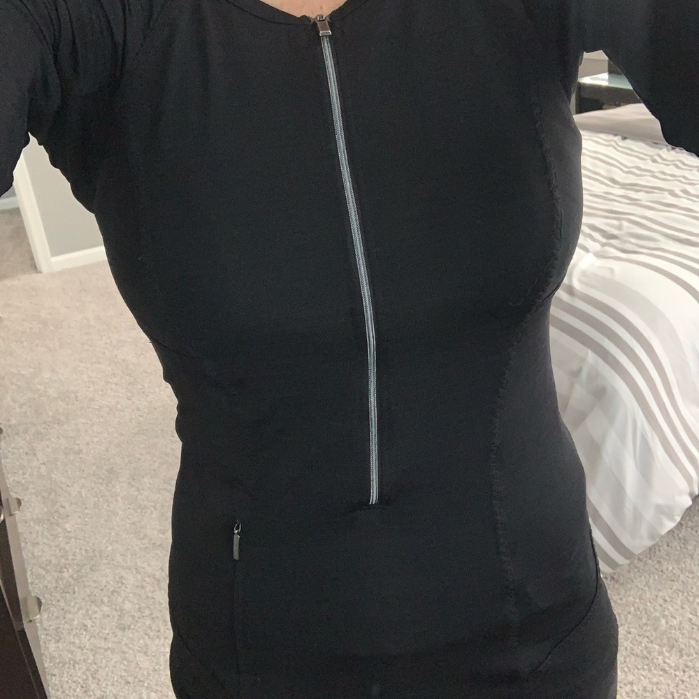 ATHLETA top - Picture 4 of 8